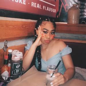 Meet your Posher, Clarice